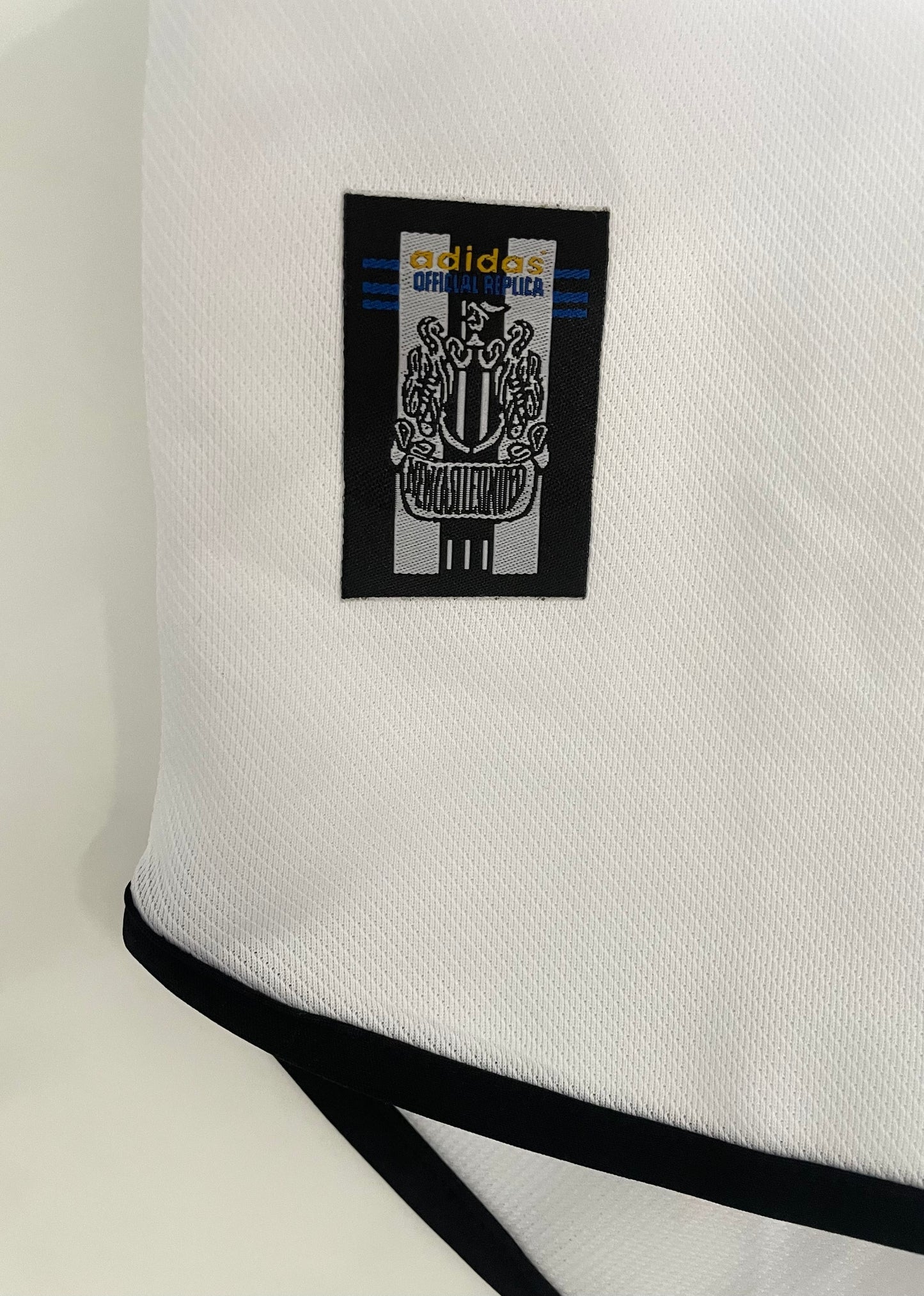 Man's Jersey Retro Newcastle United Away - 1999/00