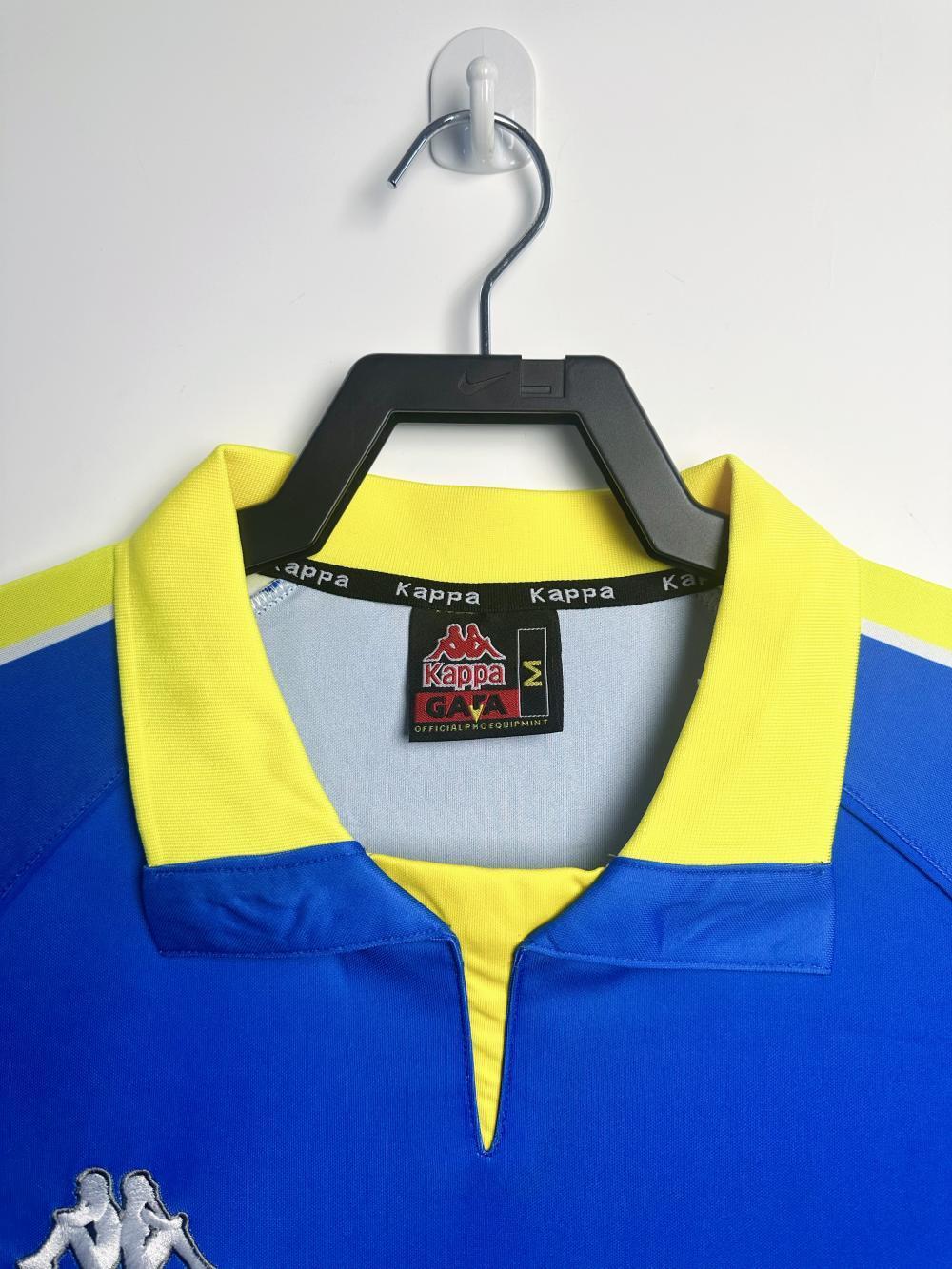 Man's Retro Long Sleeve Juventus Team Away - 1997/99