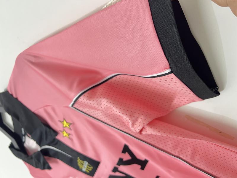 Man's Retro Jersey Juventus Team Pink - 1997/98